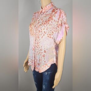 Alex & Parker Butterfly Pattern Gold Accent Button Down Blouse Size Medium